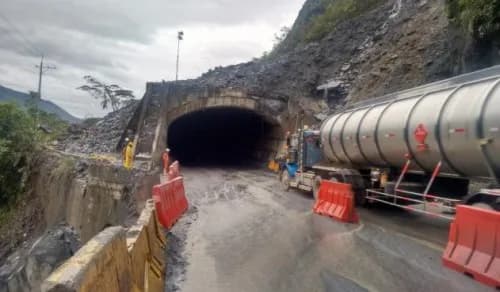 Habilitado el paso vehicular en la Vía al Llano después de varias horas de intensas lluvias