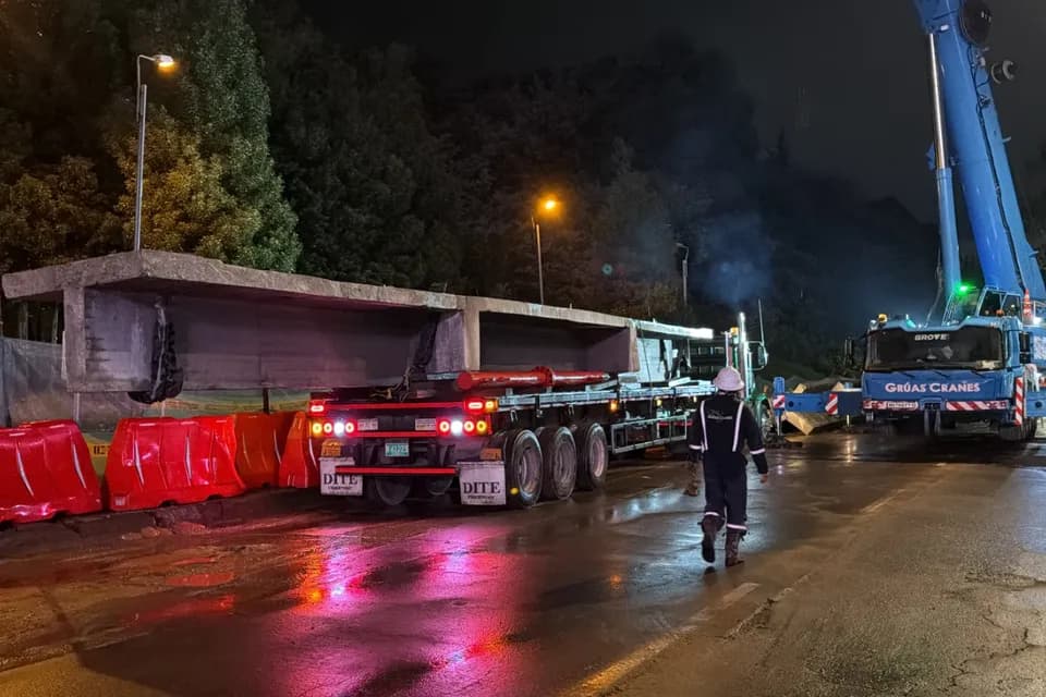 Los trabajos para desmontar el puente de la Carrera Séptima en Bogotá continuarán durante las noches de esta semana y el próximo fin de semana