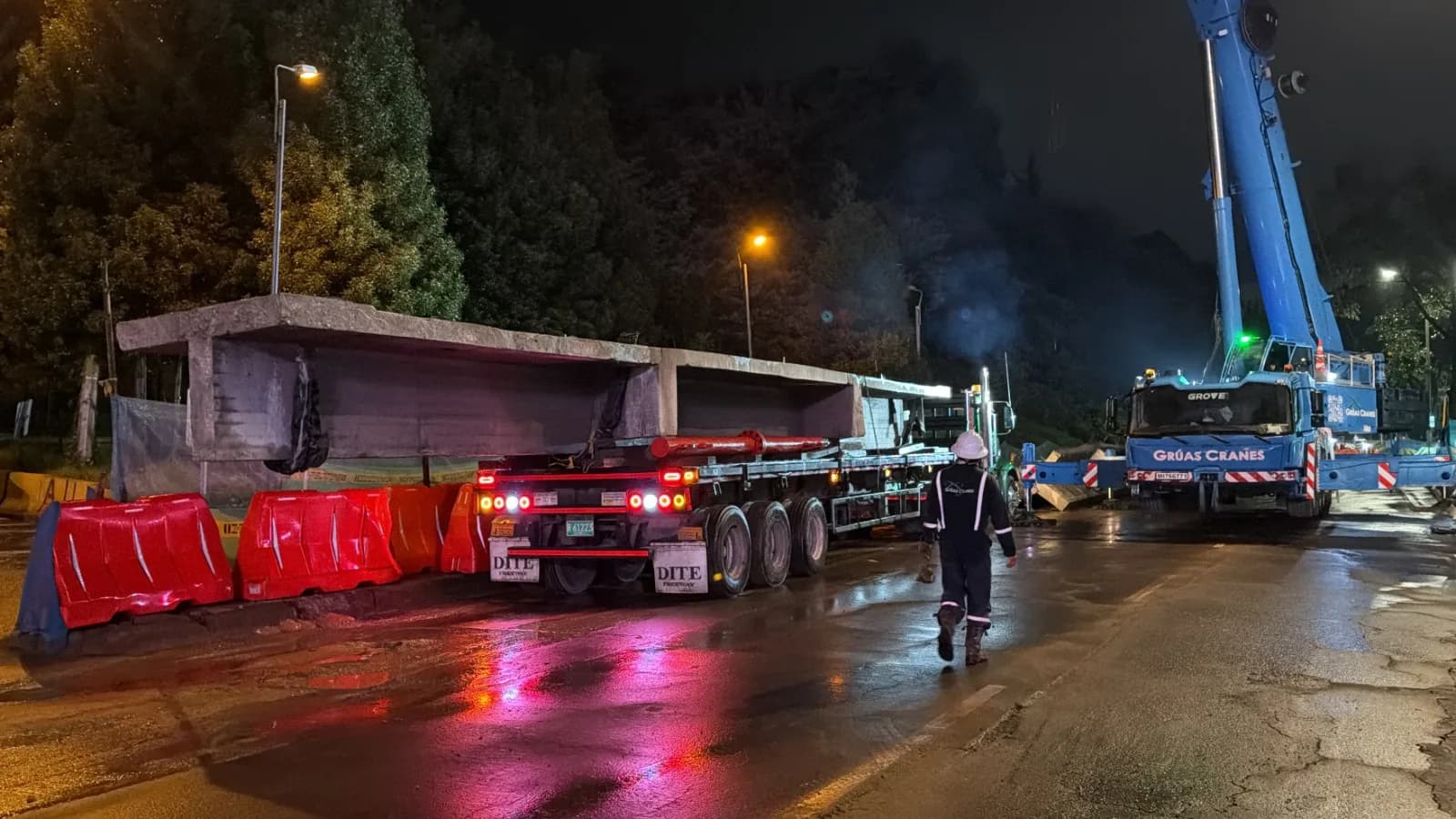 Los trabajos para desmontar el puente de la Carrera Séptima en Bogotá continuarán durante las noches de esta semana y el próximo fin de semana