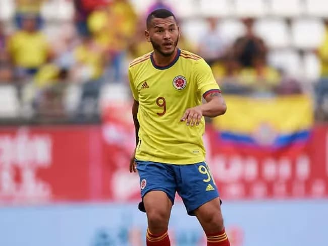 Rafael Santos Borré tampoco se unirá a la convocatoria de la Selección Colombia, en su lugar llamaron a Luis Suárez