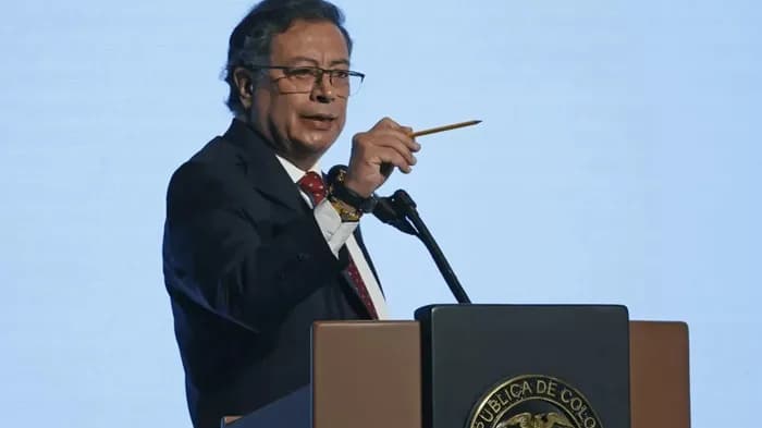 Ante la versión de una ‘Lista Negra’ en Ecuador el presidente Petro ofreció asilo a los opositores de Daniel Noboa