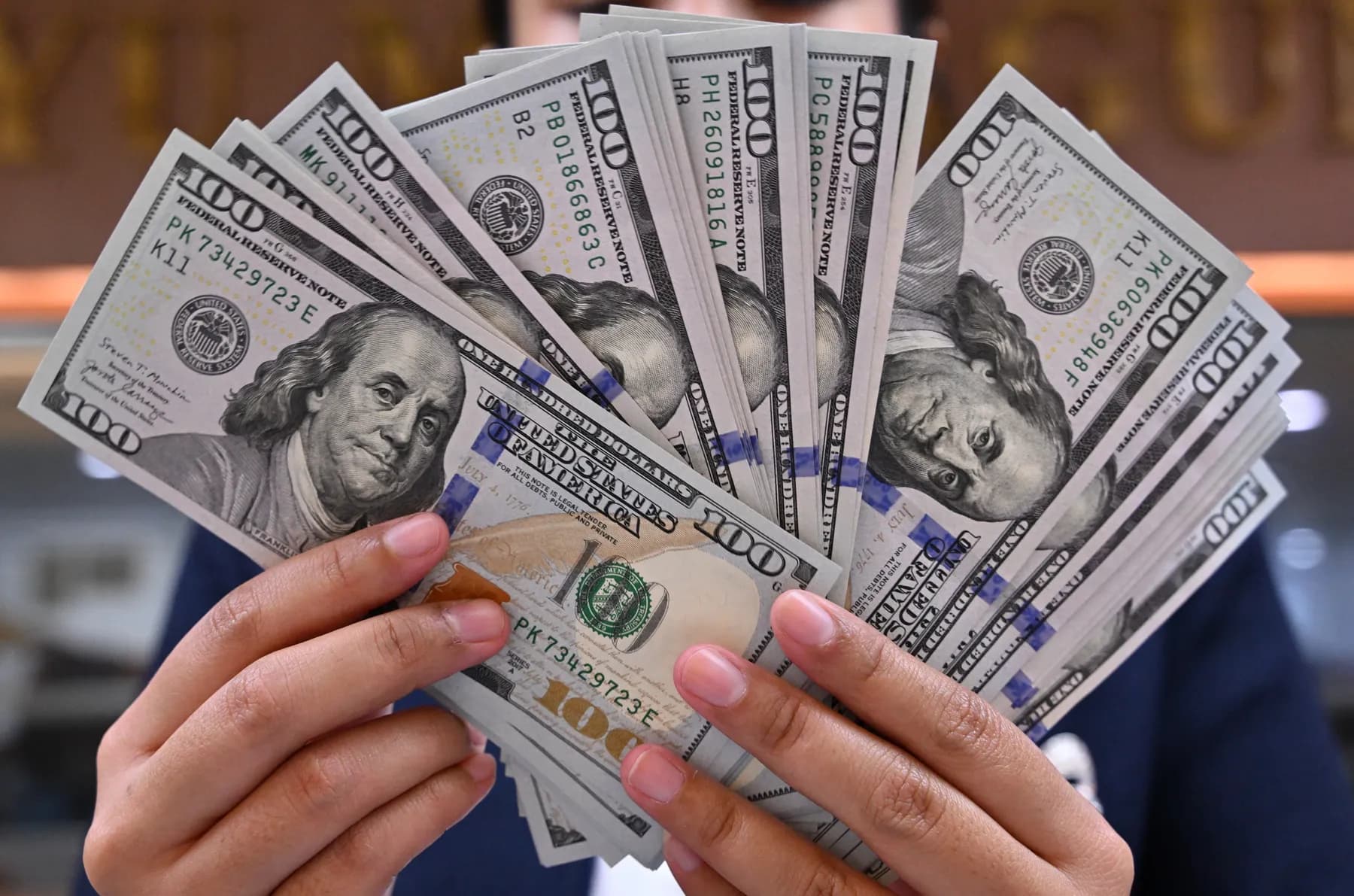 Dólar Next Day opera en $3.241,50: sube $2,50 frente a su cierre del spot de $3.239,00