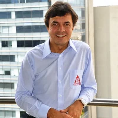 Ex jefe de la Federación de Cafeteros se muestra intranquilo con lo que pueda hacer Petro con el contrato del Fondo del Café