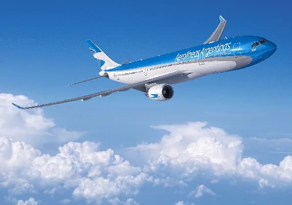 Latam Airlines y Aerolíneas Argentinas firmaron acuerdos de código compartido