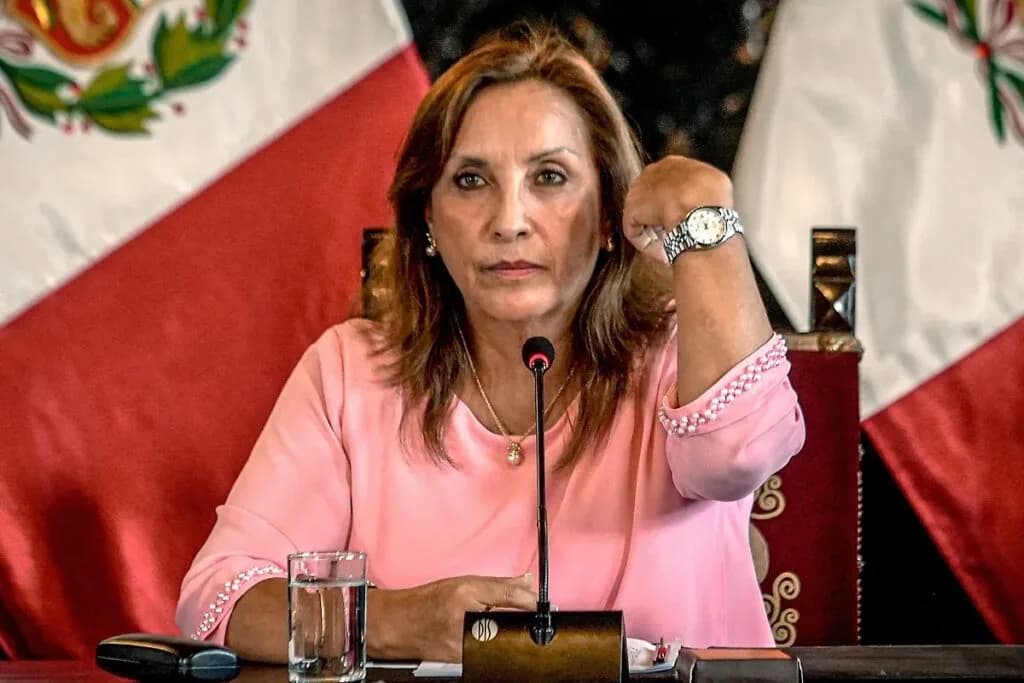 Congreso de Perú aprobó juicio político de destitución de la presidenta Dina Boluarte