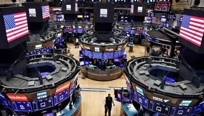 Wall Street abrió en terreno disparejo mientras los operadores analizan las tensiones entre Estados Unidos e Irán