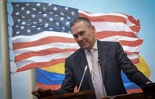 Efraín Cepeda anunció que será precandidato presidencial para el 2026 y aseguró que sabe como ganarle a Gustavo Petro