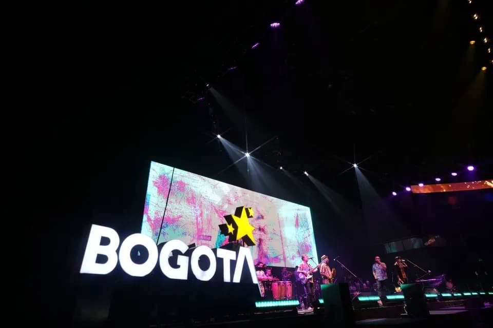 Unos mil asistentes se reunieron en torno a la celebración ‘Bogotá de Gala’, en el Movistar Arena