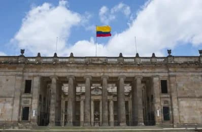Senadores que anunciaron el archivo de la Reforma a la Salud no aceptan ponencia alternativa que radicó la bancada de Gobierno por dedicarse solamente a temas económicos y jurídicos
