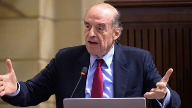El ex canciller de Colombia, Álvaro Leyva, acusó al presidente de Colombia, Gustavo Petro, de sabotear el empalme con nombramientos