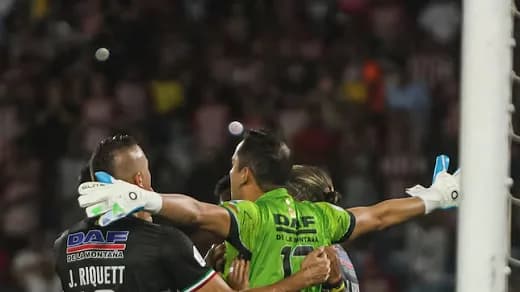 Once Caldas le dio vuelta al Junior en Barranquilla y América le ganó al Tolima y revive en los cuadrangulares de la Liga