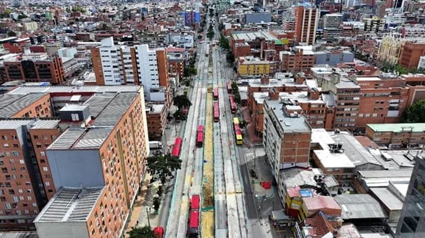 Bloqueos en las obras del Metro afectan operación de TransMilenio en la Avenida Caracas con Calle 72