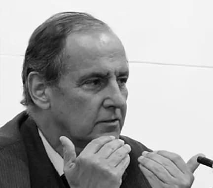 ¿Cómo puede hablarse de una constitución bloqueada a la que se le han hecho 64 reformas?