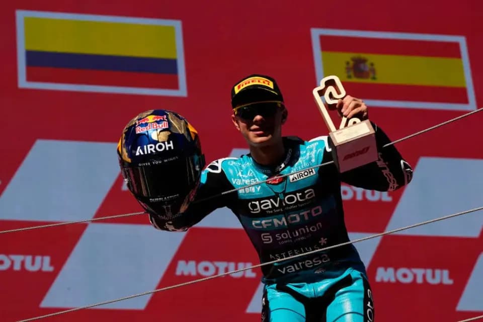 El colombiano David Alonso cerró la temporada con una nueva victoria y consiguió récord histórico