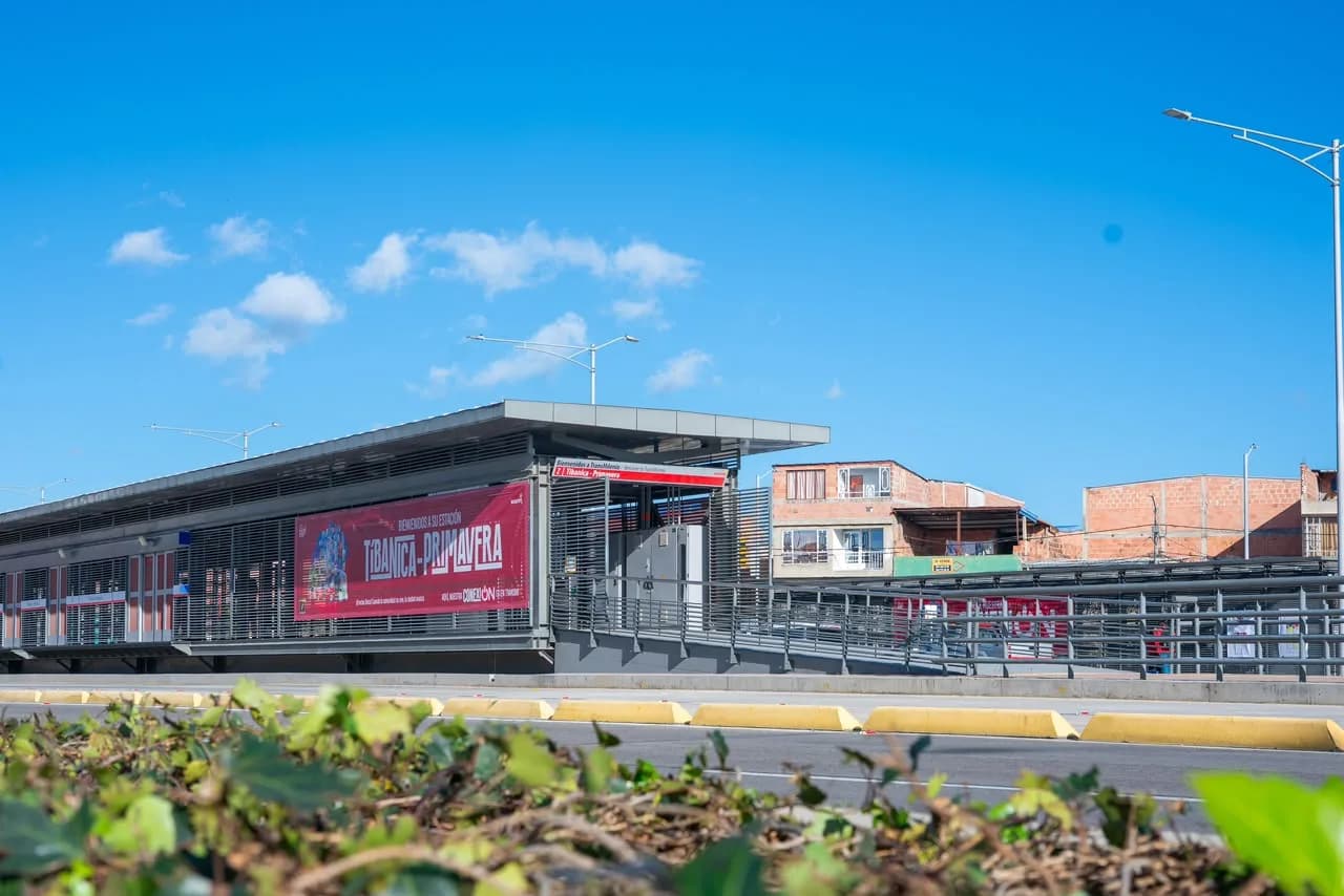 Entró en operación el primer grupo de la Troncal de Transmilenio de la Avenida Ciudad de Cali  en Bogotá