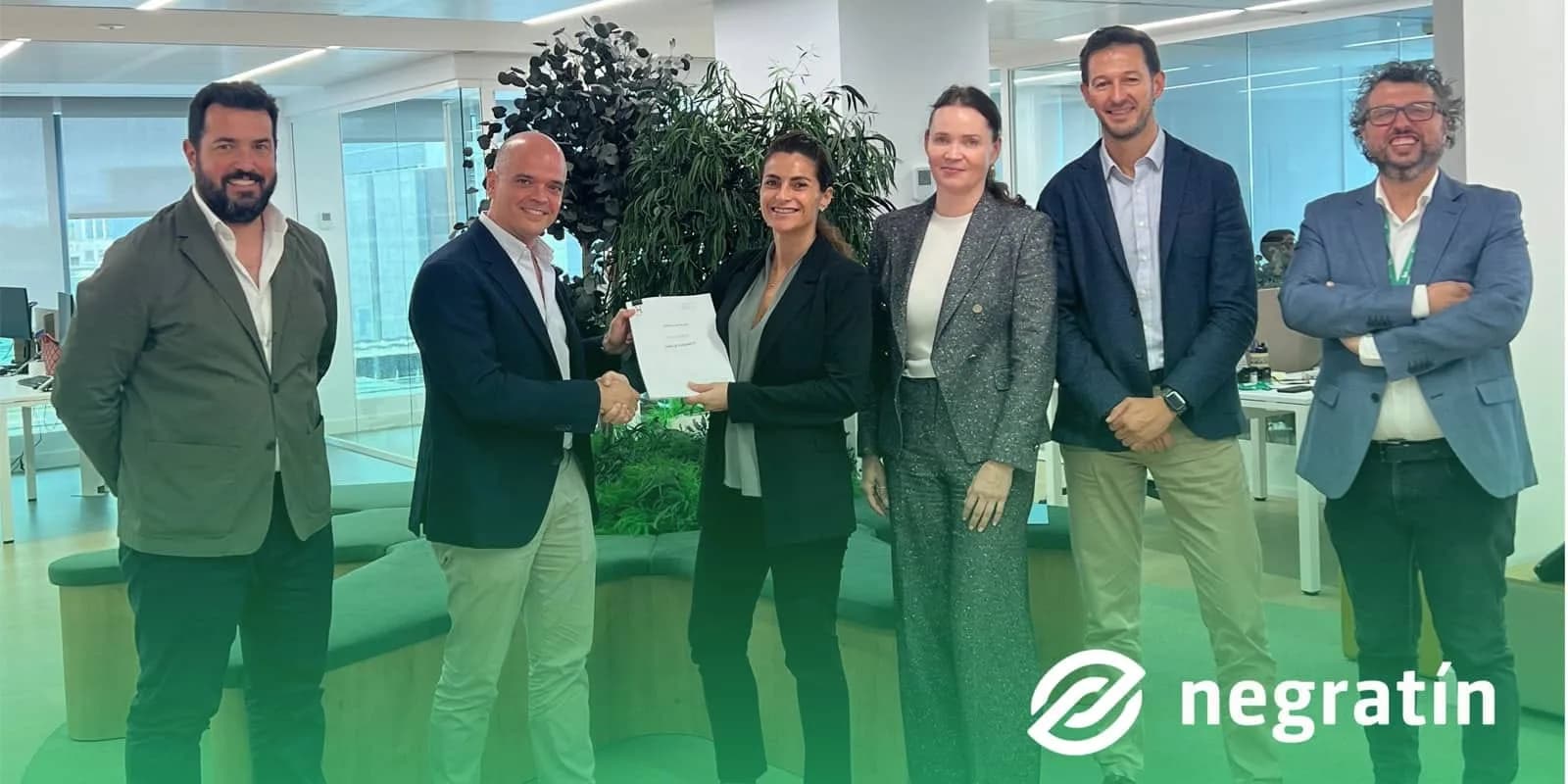 En el 2027, la española Telefónica prevé completar 100% del plan para proveer soluciones de digitalización a los parques solares que operará en Colombia el grupo  Negratín