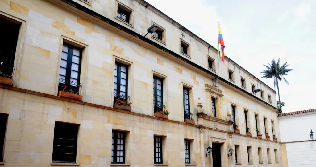 Gobierno garantizará continuidad en la expedición de pasaportes tras suspensión temporal de convenio