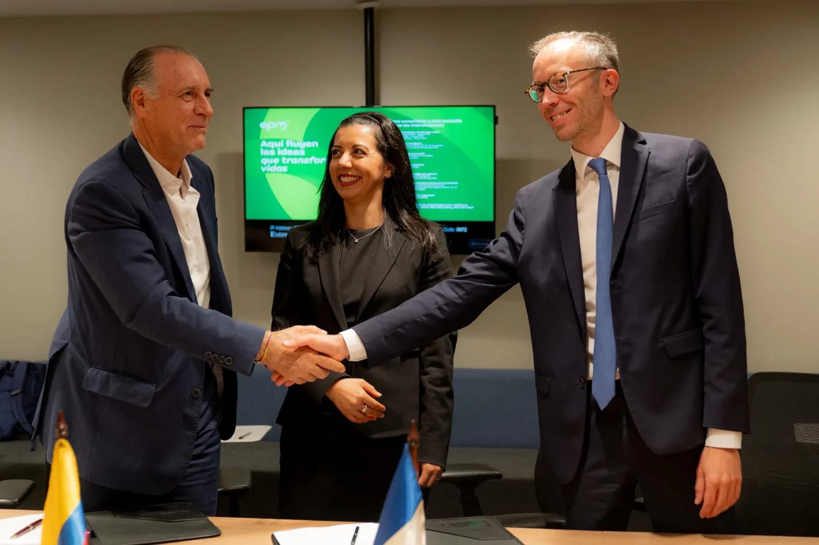 EPM firmó crédito por US$348,69 millones con la Agencia Francesa de Desarrollo para financiar su plan de inversiones