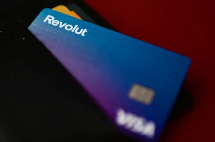 La fintech británica Revolut obtuvo la licencia bancaria en Colombia y prevé iniciar operaciones en 2027