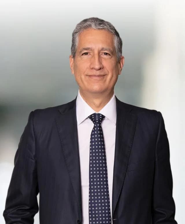 CEO global de AngloGold Ashanti prevé oro entre US$4.000 y US$5.000 la onza y cobre alrededor de US$6 por libra